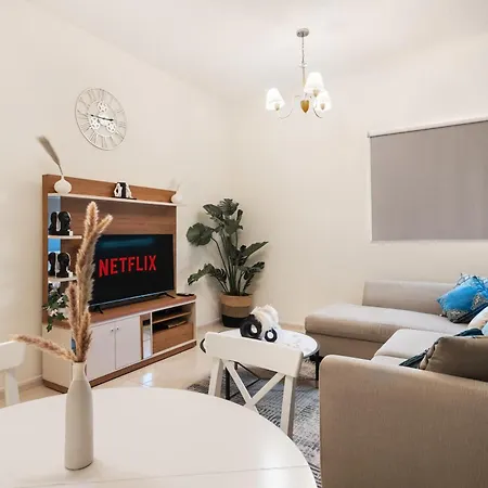Cozy 1 Bedroom Apartment In Axis 2 Residence Dso Dubaï Extérieur photo