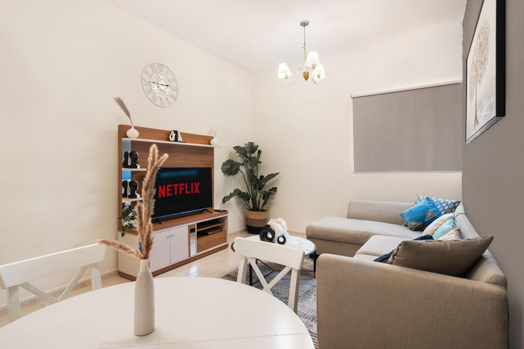 Appartement Cozy 1 Bedroom In Axis 2 Dso Dubaï